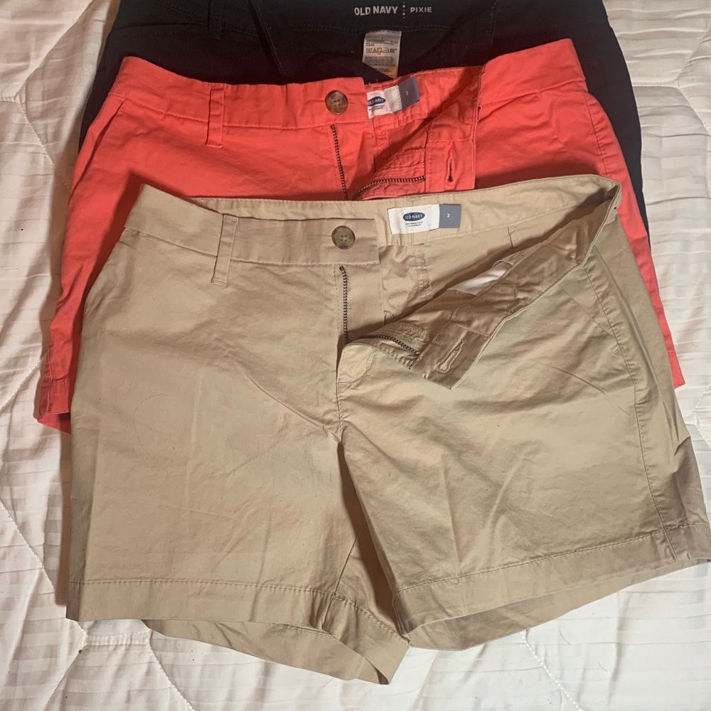 Women’s  Sz 2 Old Navy shorts 3 pr